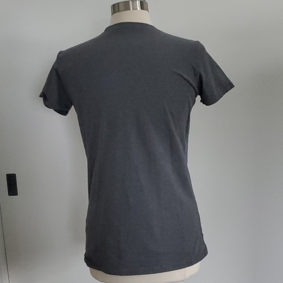 Under Armour Tee - Picture 3 of 4